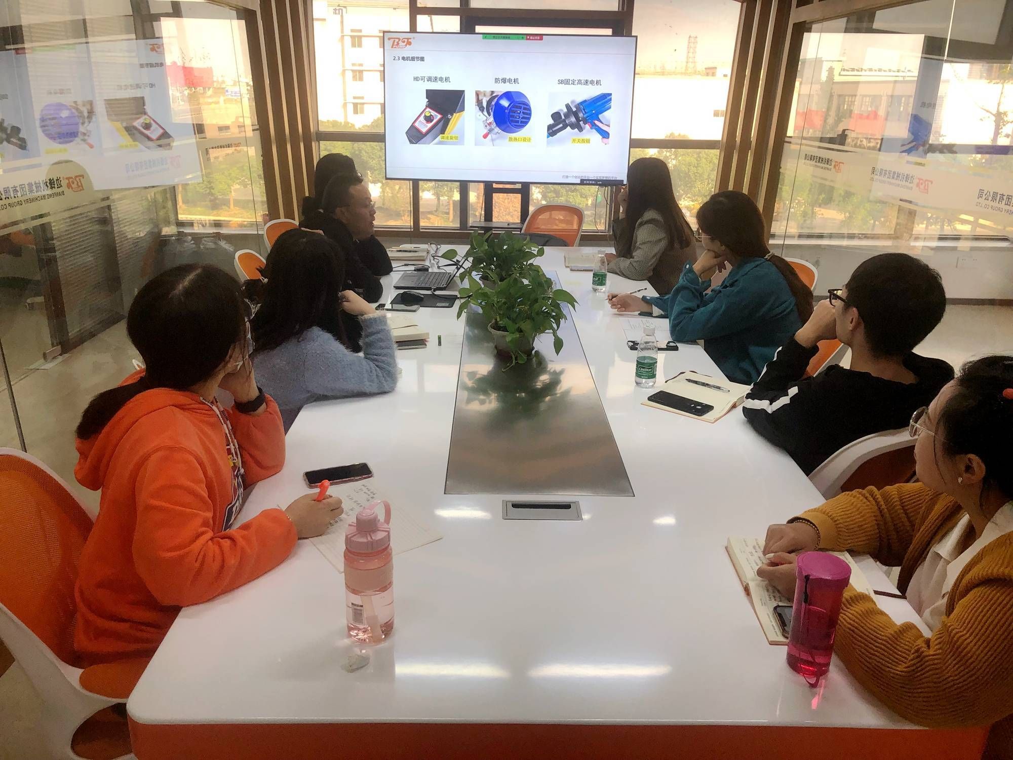 邊鋒機(jī)械集團(tuán),固德牌,隔膜泵,隔膜泵廠(chǎng)家,遠(yuǎn)程海外培訓(xùn)